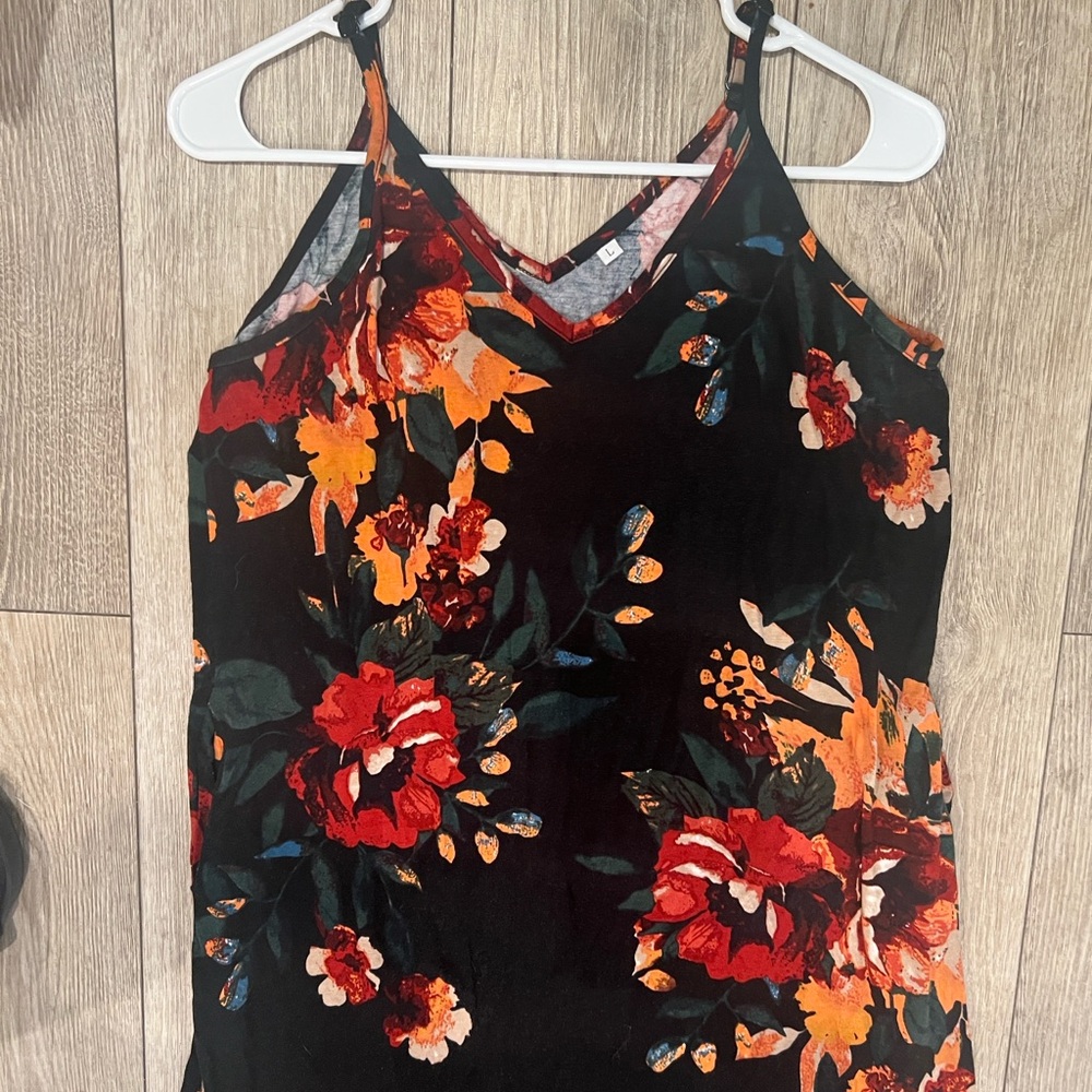 Elegant LARGE Flowy Floral Maxi Dress in Black and Red - Picture 5 of 9